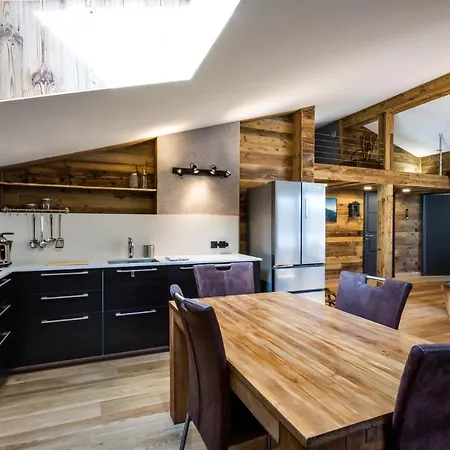 Apartment Romane *
